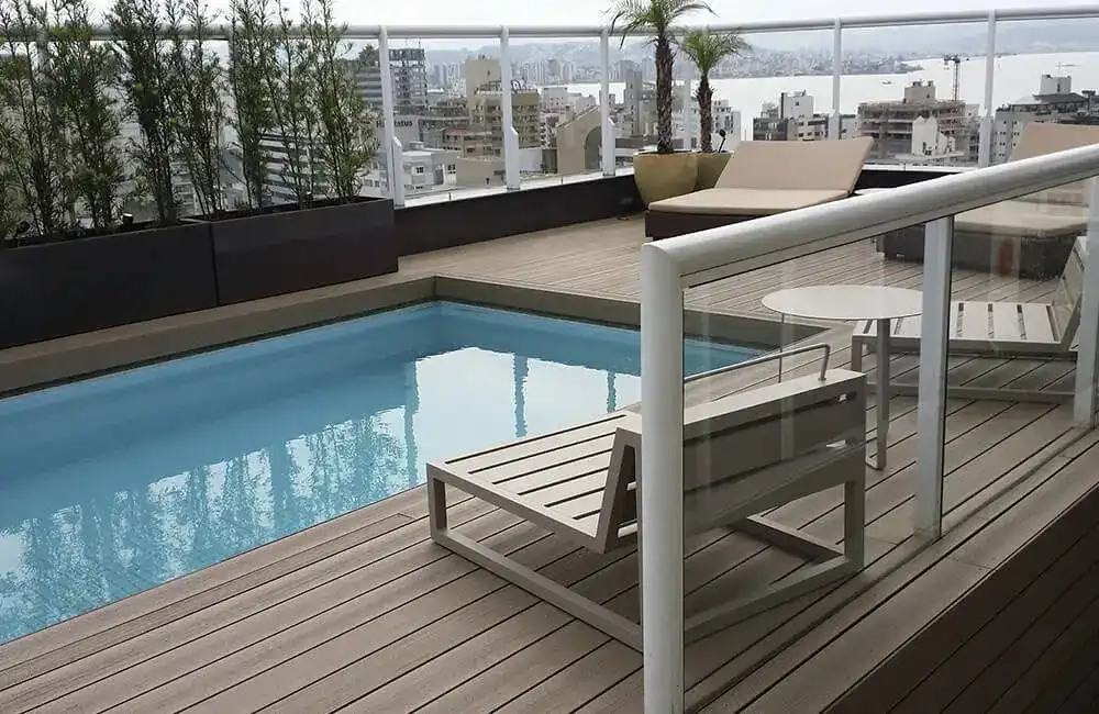 Piscina no Terraço é Perigoso