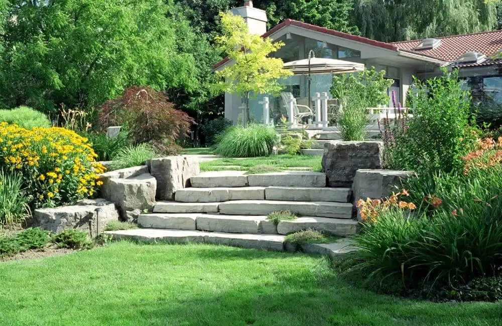 escada de pedra jardim