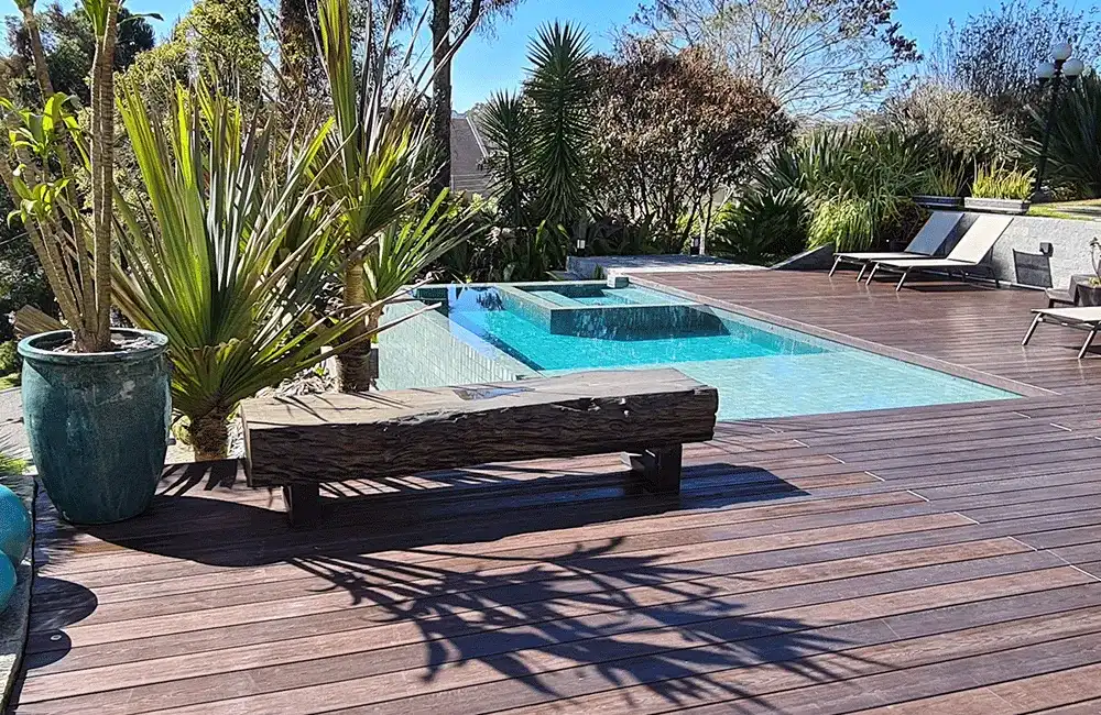 Piscina de Concreto: Como Fazer? Projetos e Modelos +39 Fotos 81 Piscina de Concreto Borda Infinita