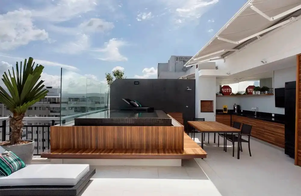 Piscina Elevada em Varanda Pequena