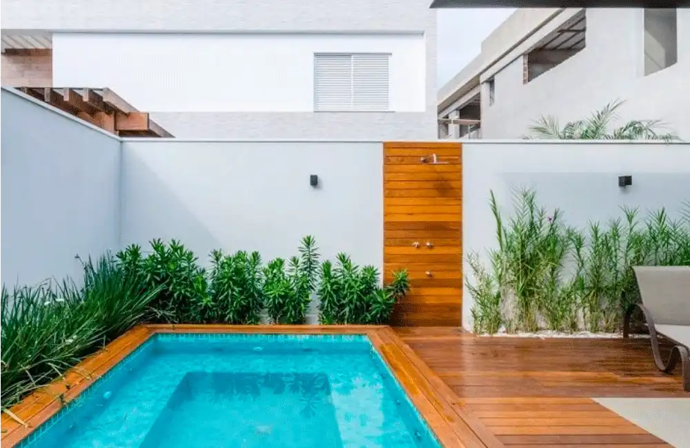 Piscina Suspensa com Deck