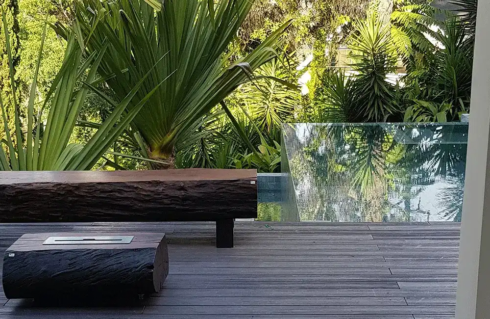 piscina borda infinita em harmonia com a natureza 