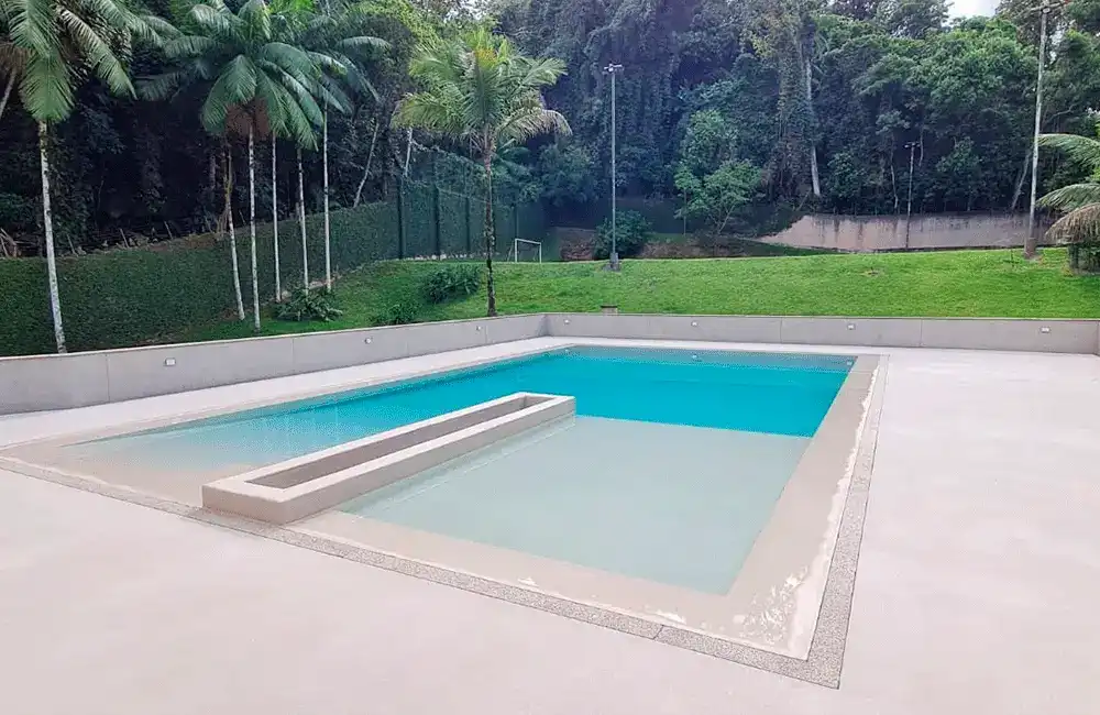 piscina prainha quadrada