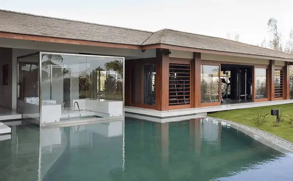 piscina com sauna integrada na area de lazer