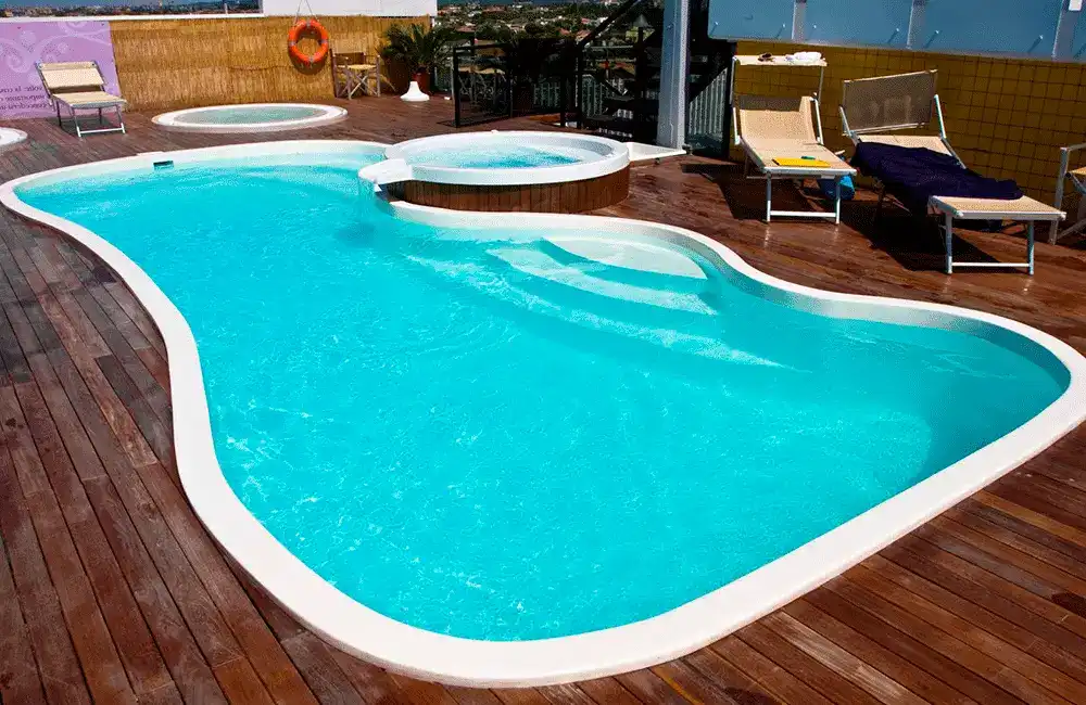 piscina de fibra