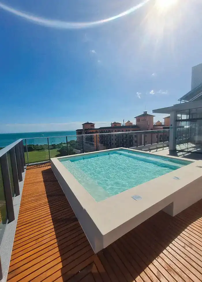 piscina elevada com deck
