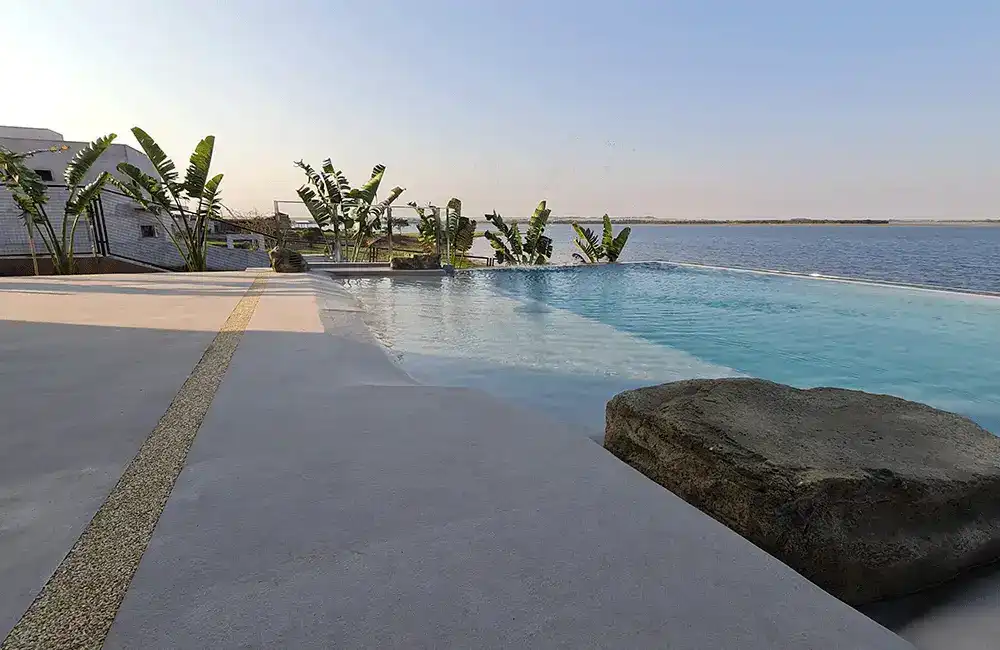 Piscina praia com piscina