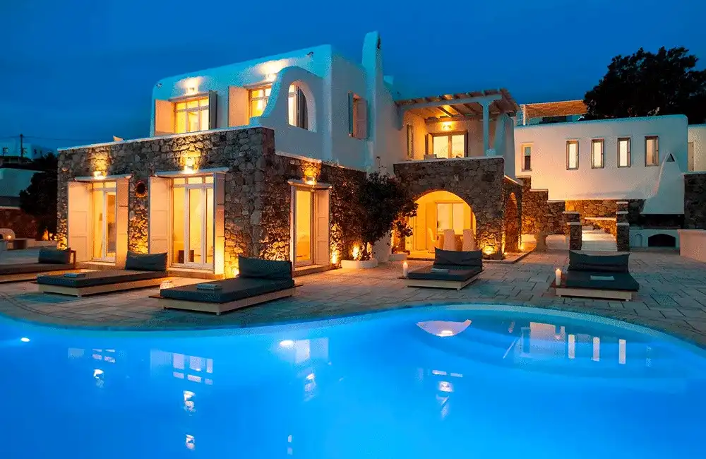 Piscina redonda foto noturna