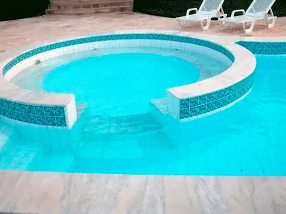 Piscina Redonda: Dicas, Vantagens +40 Fotos para Inspirar 109 Piscina redonda aquecida