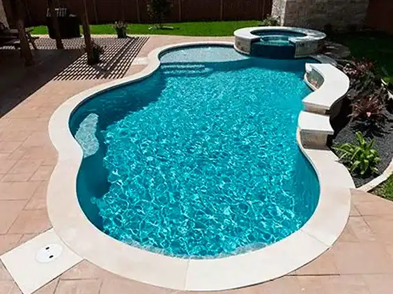 Piscina Redonda: Dicas, Vantagens +40 Fotos para Inspirar 108 Piscina com prainha arredondada