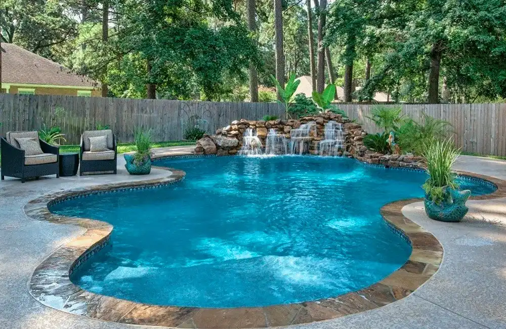 Piscina Redonda: Dicas, Vantagens +40 Fotos para Inspirar 83 Piscina com bordas de pedra