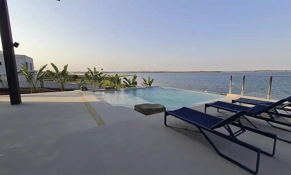 espreguiçadeira para piscina