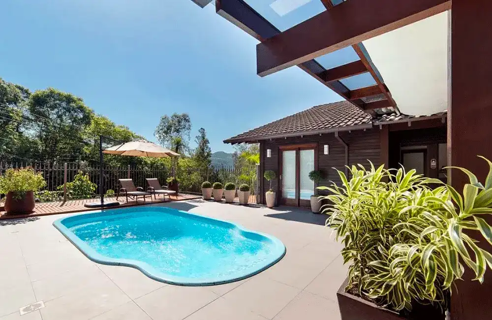 piscina de fibra arredondada