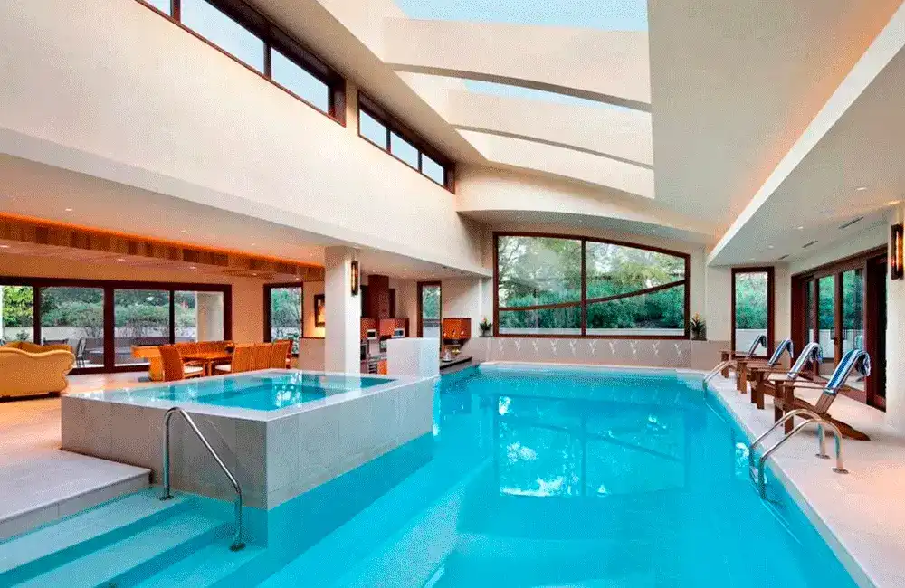 borda piscina indoor