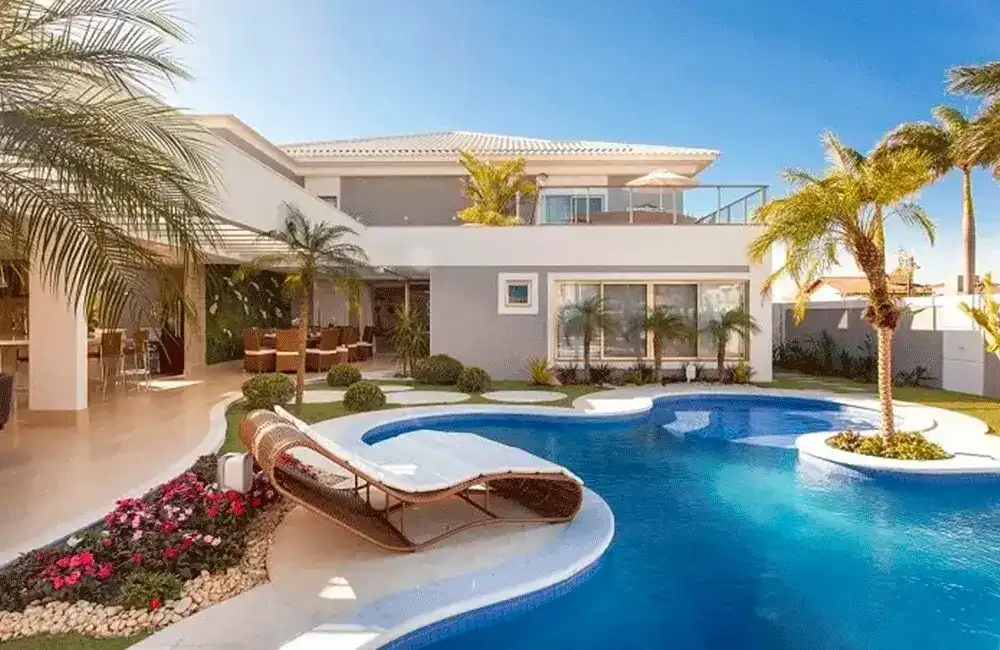 area de lazer moderna com piscina arredondada