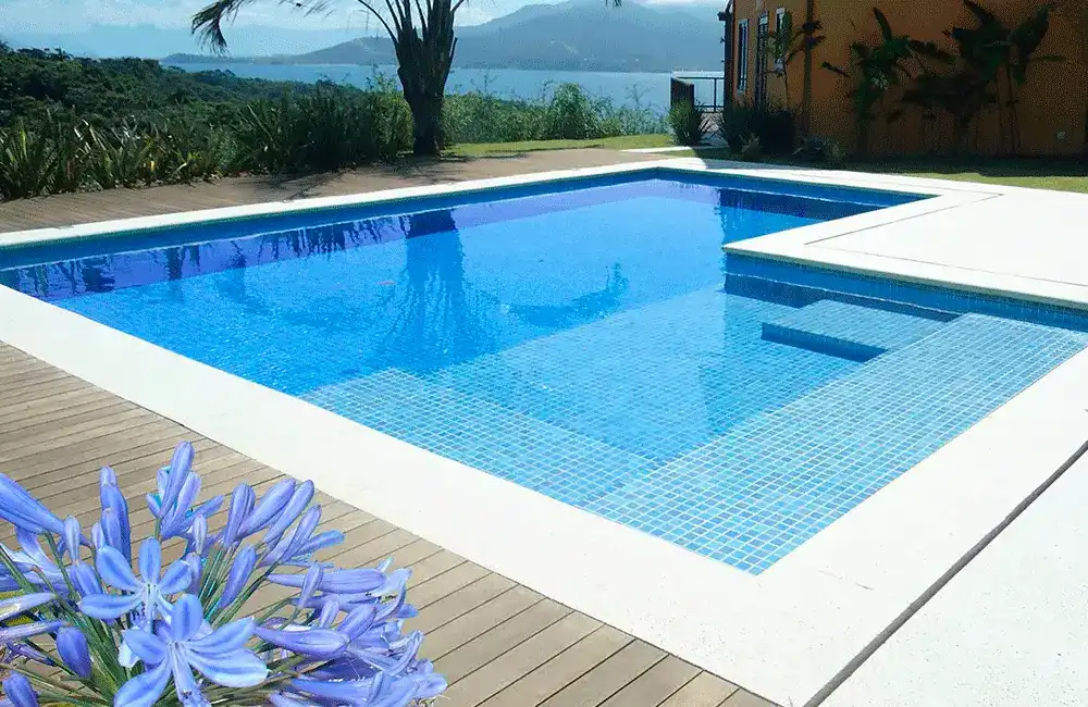 bordas branca para piscina