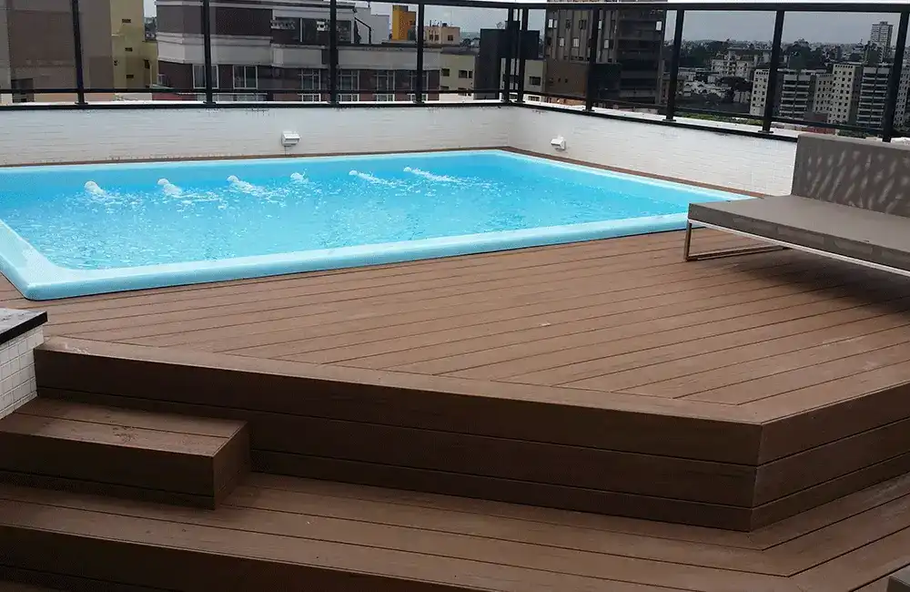 piscina de fibra com hidro
