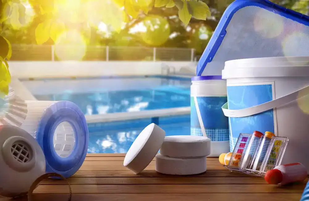 limpeza da piscina com cloro