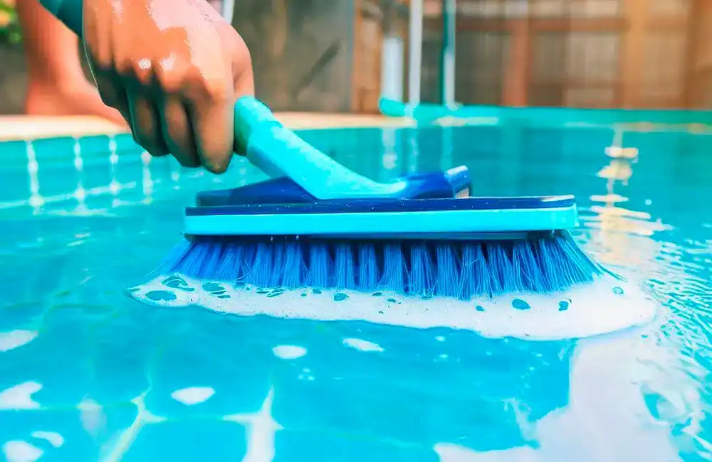 escovação da piscina