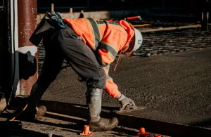 Como Emassar Parede? Faça Você Mesmo: Passo a Passo Simplificado 33 capa concreto