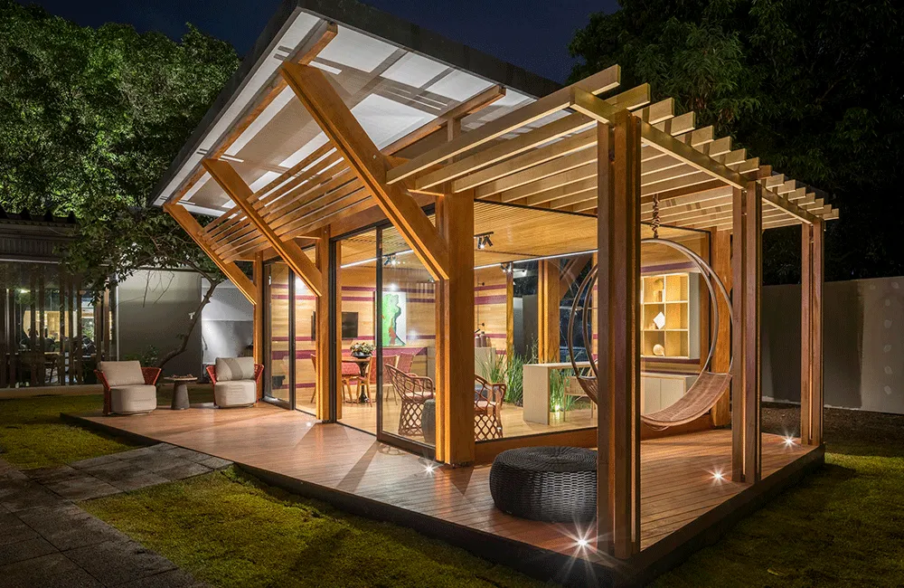 Gazebo de Madeira: Incrível Espaço no Jardim com Projetos para Inspirar 29 gazebo com iluminação