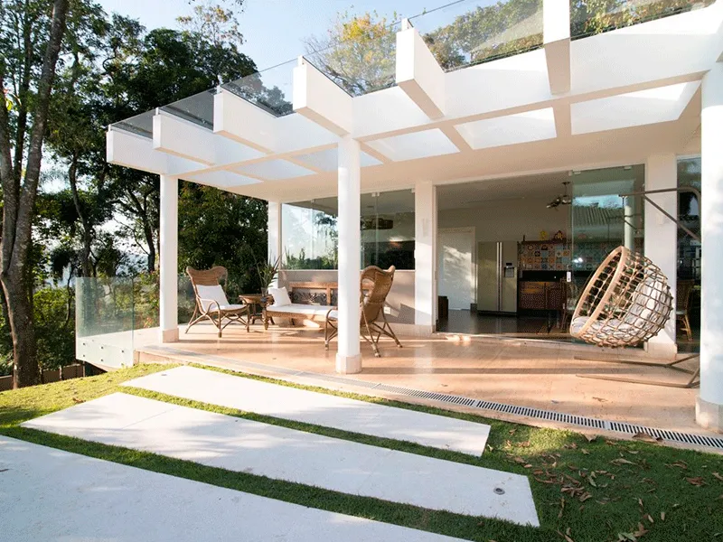 pergolado de concreto branco