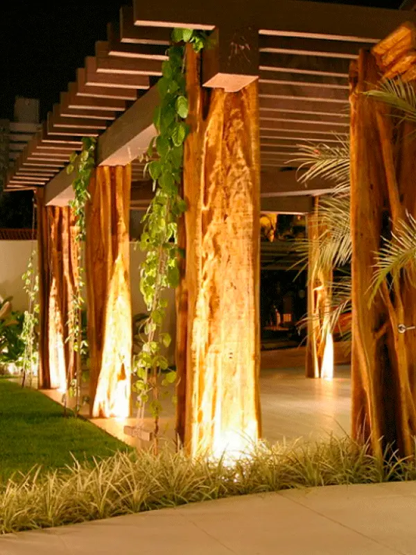 pergolado rustico iluminado