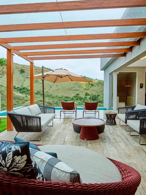 terraço com pergolado
