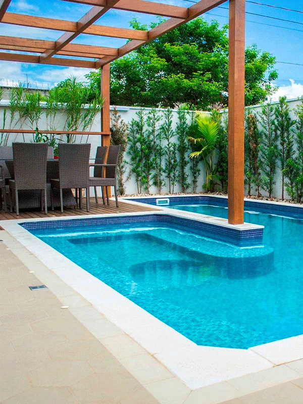 Pergolado canto da piscina