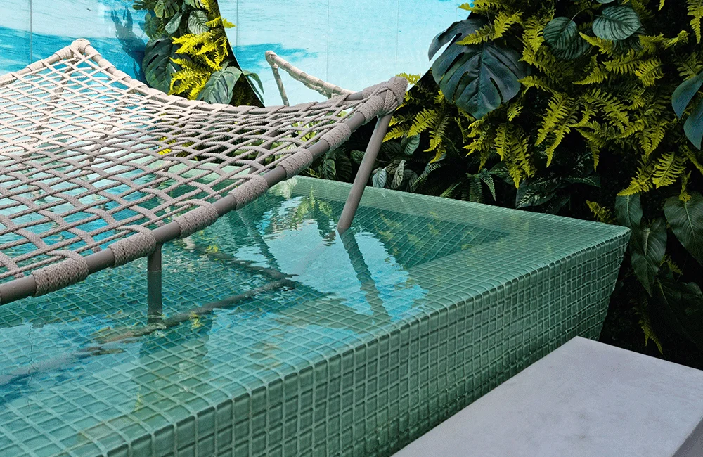 piscina com borda infinita