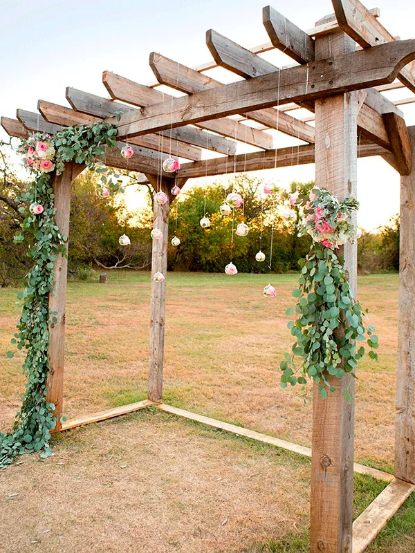 Pergolado de eucalipto pequeno