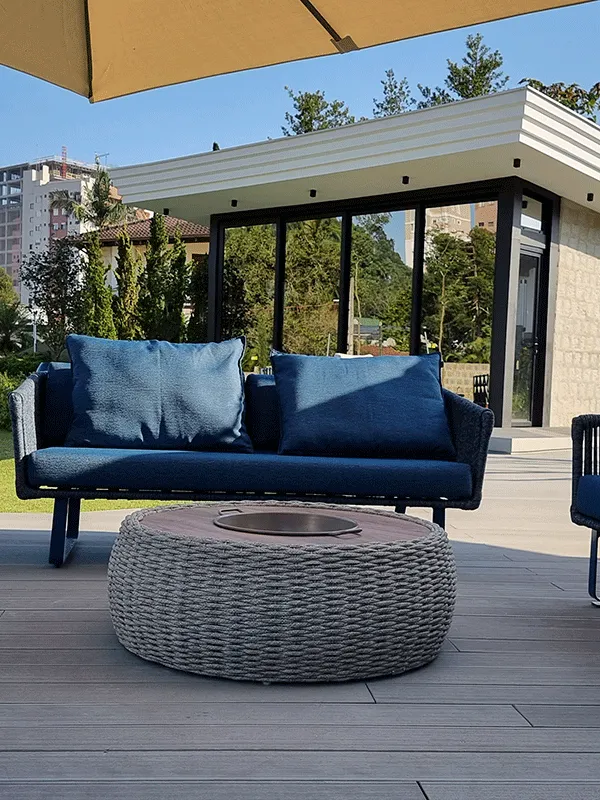 area externa com deck de plastico