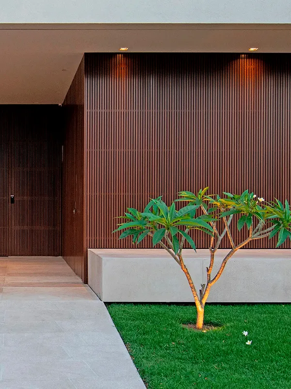 Revestimento Externo: Pisos, Muros e Fachadas +77 Fotos para Inspirar 188 fachada com ripados metálico