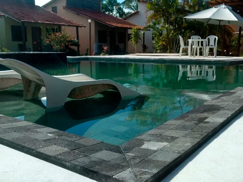 Revestimento Externo: Pisos, Muros e Fachadas +77 Fotos para Inspirar 214 pedra hijau com piscina