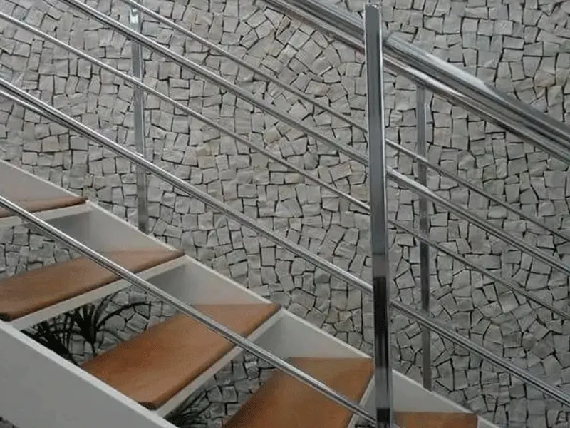 escada com pedra cinza