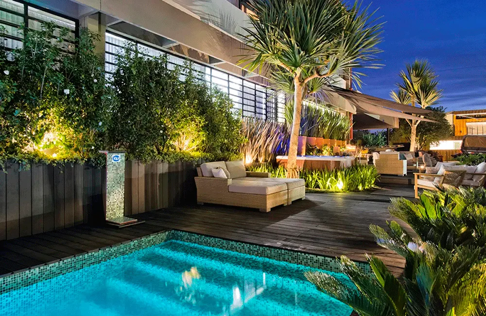Aquecimento da piscina inteligente programada com alexa