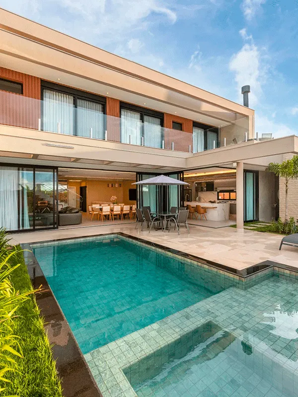 bordas de piscina destacada com procelanato preto