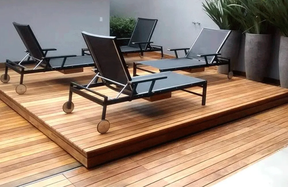 Piso de Madeira: Modelos, Cuidados e Vantagens +67 Fotos Incríveis 175 destacando as espreguiçadeiras