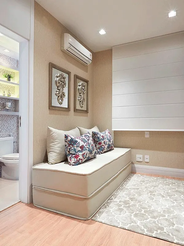 Piso de Madeira: Modelos, Cuidados e Vantagens +67 Fotos Incríveis 165 aconchego com um grande tapete em cima do piso de madeira