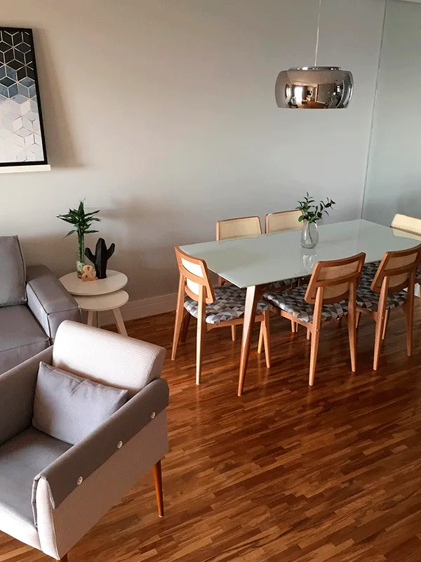 Piso de Madeira: Modelos, Cuidados e Vantagens +67 Fotos Incríveis 161 sala de jantar com piso de madeira brilhante