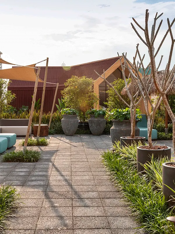 Pisos antiderrapante em uma área externa