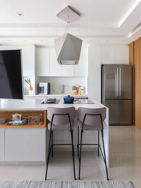 Porcelanato Bege: Aconchego e Sofisticação com esse Revestimento +54 Fotos Inspiradoras 146 piso comalta durabilidade instalado no piso, e parede branca