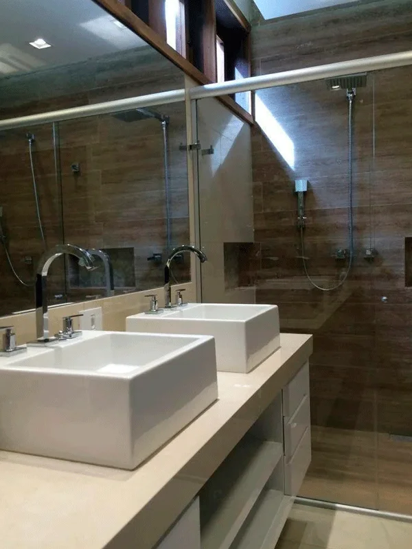 lavabo com porcelanato amadeirado