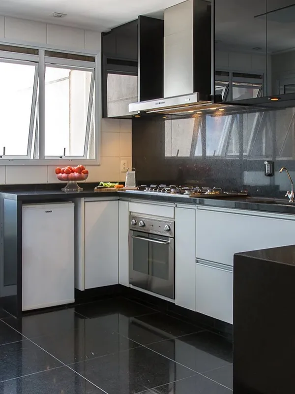 cozinha simples e bem decorada