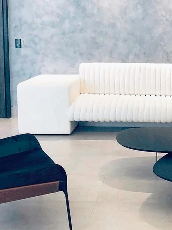 inovação para espaços  com piso e parede de porcelanato