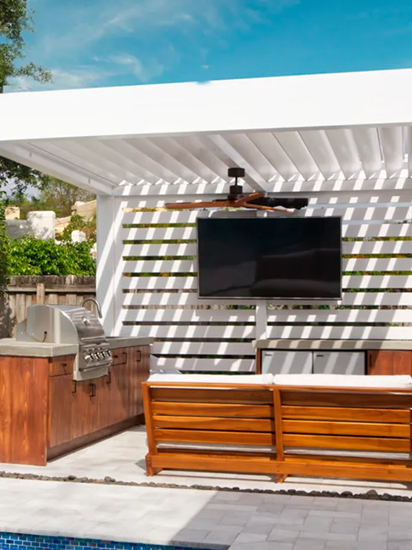 painel para tv em pergolado branco
