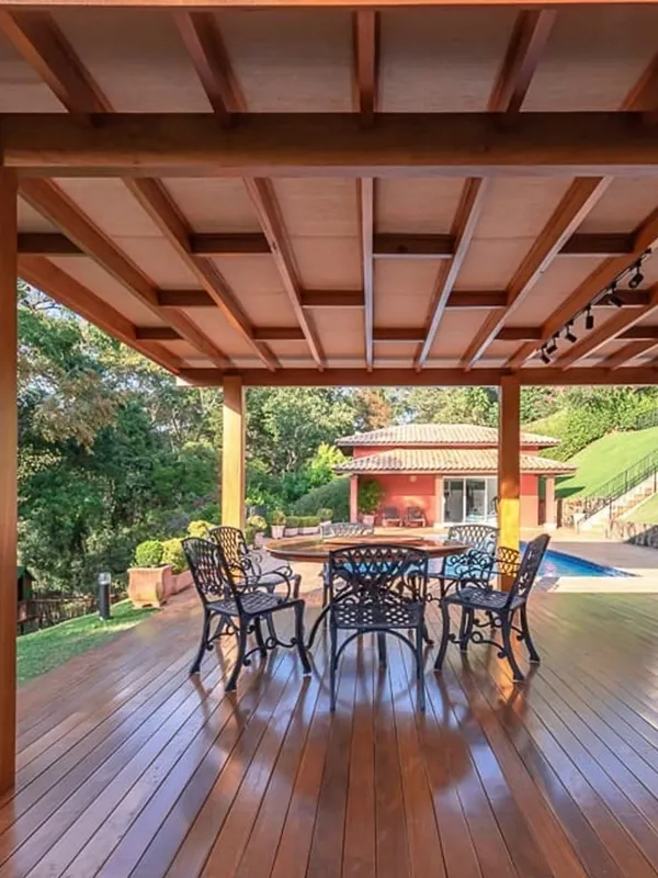 complemento com deck para jardim em espaços gourmet