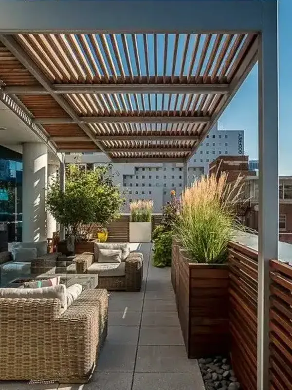 varanda com pergolado moderno