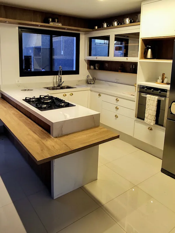 porcelanato amadeirado para bancada