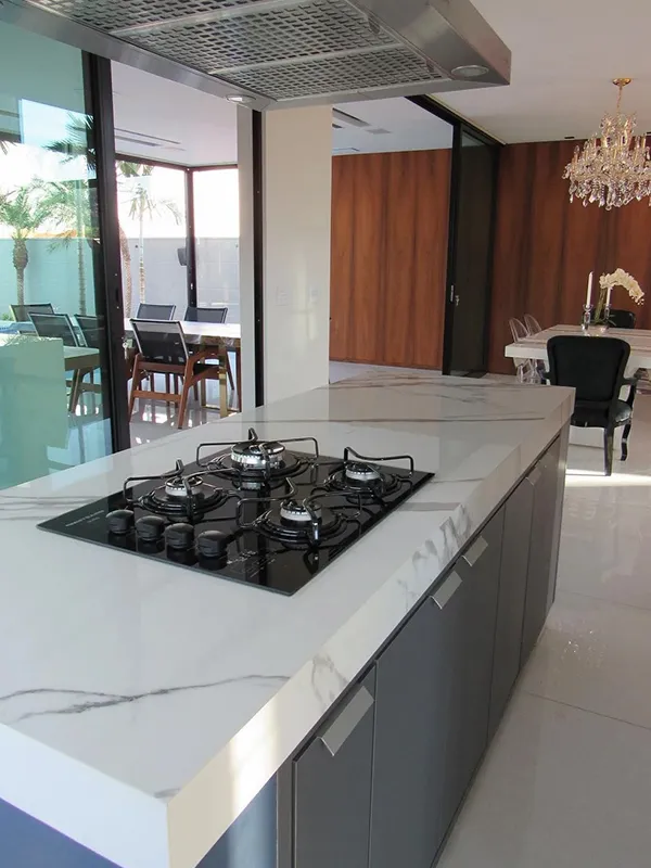 bancada na área do fogão